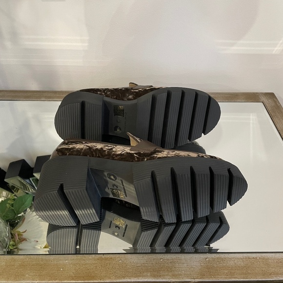 Stuart Weitzman - Crushed Velvet Loafers - Picture 4 of 4